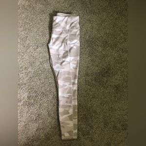 Athleta Contender 7/8 Tight